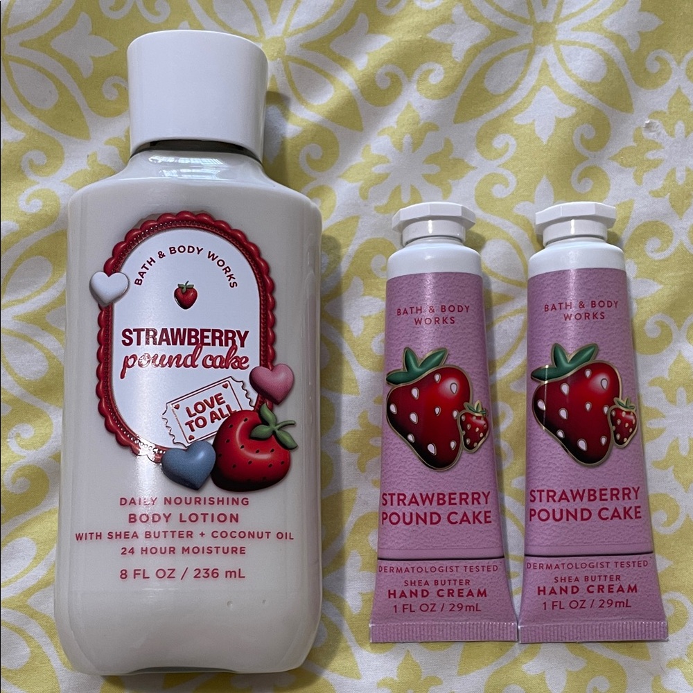 Bath & Body Works Strawberry Pound Cake Set 8 oz Lotion + 2 1 oz Hand Creams NWT